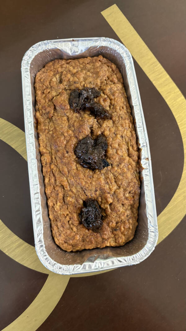 Bolo Funcional de Banana com Ameixa e Quinoa (sem glúten e lactose)